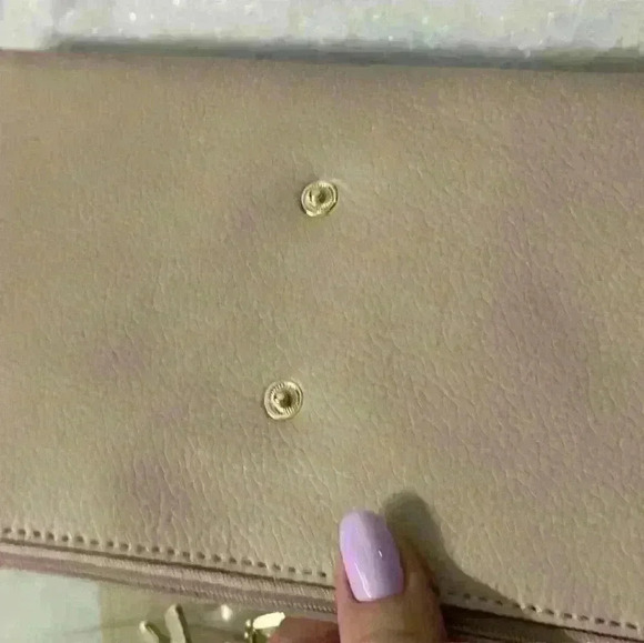 DKNY BRAND NEW WITH TAGS bagwith insert - Picture 5 of 9